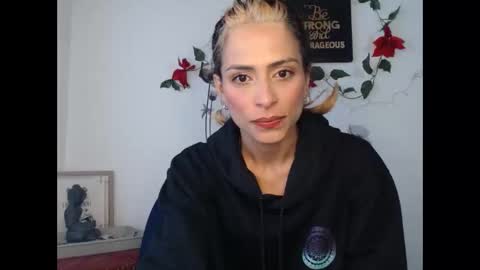 Snapshot of liamiler01_ chatting on December 18, 2024, 12:51 pm Lia Miller online show from December 18, 2024, 12:51 pm