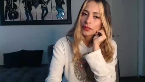 Snapshot of liamiler01_ chatting on March 11, 2025, 11:55 am Lia Miller online show from March 11, 2025, 11:55 am