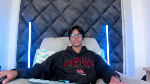 Snapshot of liamkron chatting on May 18, 2026, 10:43 am Liam twink big dick online show from May 18, 2026, 10:43 am