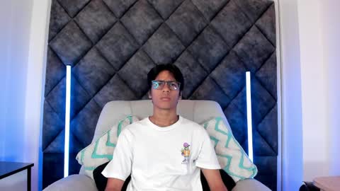 Snapshot of liamkron chatting on May 25, 2026, 11:16 am Liam twink big dick online show from May 25, 2026, 11:16 am