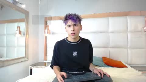 liaml_18_ online show from June 30, 2026, 9:16 pm