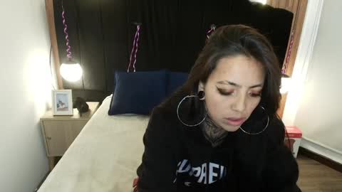 L I A M O N R O E online show from April 11, 2026, 11:58 am