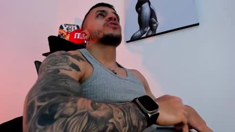 Snapshot of liamreigns_ chatting on March 3, 2025, 11:35 pm liam online show from March 3, 2025, 11:35 pm