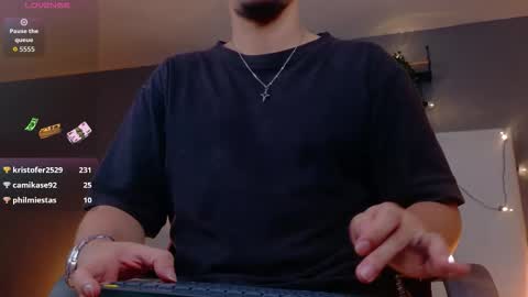 Snapshot of liamthunder05_ chatting on December 15, 2025, 8:02 pm Liam Thunder online show from December 15, 2025, 8:02 pm