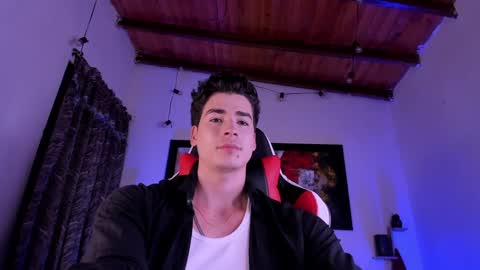 Snapshot of liamwyatt_ chatting on December 3, 2024, 7:10 am liamwyatt_ online show from December 3, 2024, 7:10 am