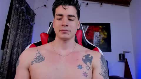 Snapshot of liamwyatt_ chatting on February 25, 2025, 3:52 am liamwyatt_ online show from February 25, 2025, 3:52 am