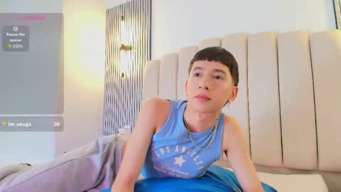 lian_cameron online show from April 17, 2026, 4:04 am
