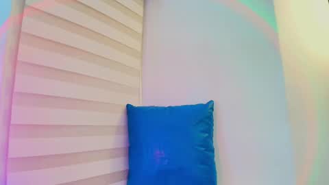 Snapshot of lian_cameron chatting on May 5, 2026, 3:47 am lian_cameron online show from May 5, 2026, 3:47 am