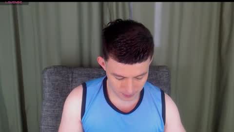 Snapshot of lian_eathan chatting on October 27, 2025, 2:32 pm lian_eathan online show from October 27, 2025, 2:32 pm