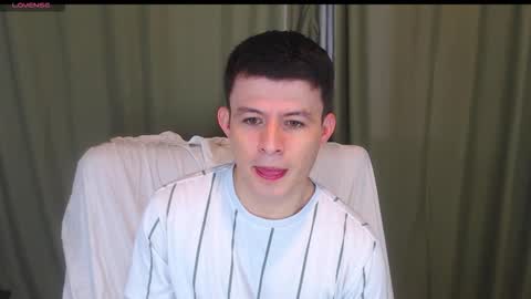 Snapshot of lian_eathan chatting on November 9, 2025, 5:44 pm lian_eathan online show from November 9, 2025, 5:44 pm