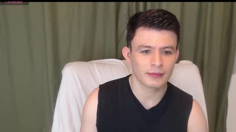 Snapshot of lian_eathan chatting on November 13, 2025, 9:47 pm lian_eathan online show from November 13, 2025, 9:47 pm