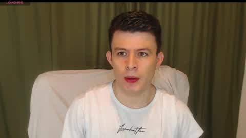 Snapshot of lian_eathan chatting on November 15, 2025, 9:54 pm lian_eathan online show from November 15, 2025, 9:54 pm