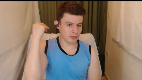 Snapshot of lian_eathan chatting on November 27, 2025, 12:02 am lian_eathan online show from November 27, 2025, 12:02 am