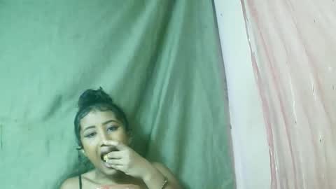 Liana9794 online show from May 15, 2026, 9:27 am
