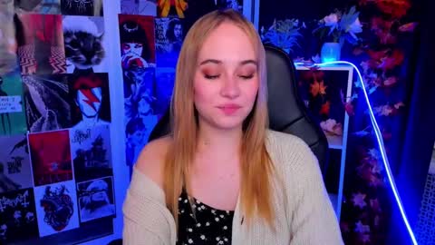 Liana online show from December 6, 2024, 2:02 am