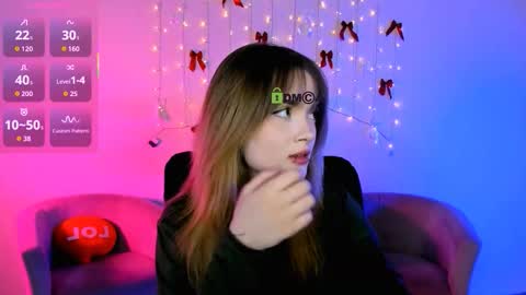 Snapshot of liana_kisses chatting on February 6, 2026, 8:12 pm Little Liana online show from February 6, 2026, 8:12 pm