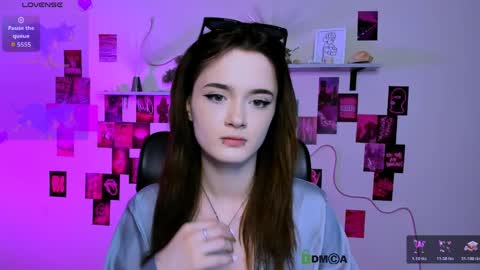 Snapshot of liana_kisses chatting on April 4, 2026, 7:33 pm Little Liana online show from April 4, 2026, 7:33 pm