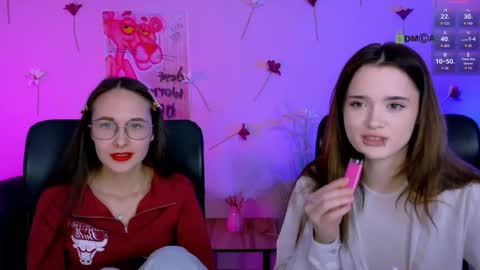 Snapshot of liana_kisses chatting on May 30, 2026, 7:22 pm Little Liana online show from May 30, 2026, 7:22 pm