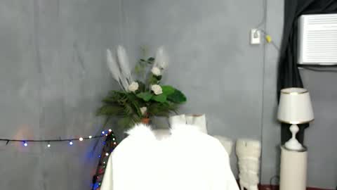 Liane online show from September 22, 2025, 11:51 pm