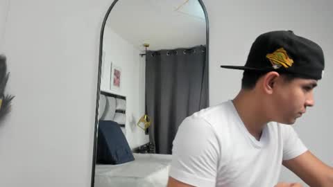 lianfox_ online show from July 10, 2026, 12:19 pm