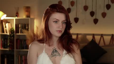 Snapshot of lianna_bm chatting on March 24, 2026, 5:18 pm Lianna online show from March 24, 2026, 5:18 pm