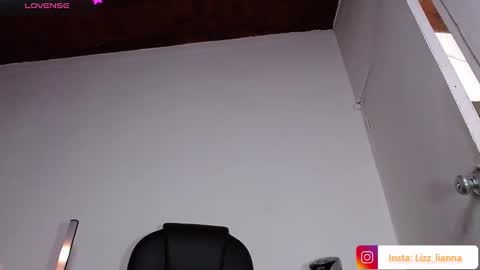 Snapshot of lianna_hot chatting on January 30, 2025, 12:18 am --- buy my content naughty in my bio- online show from January 30, 2025, 12:18 am