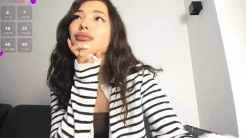 Lian online show from September 15, 2025, 6:02 am