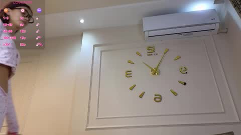 Lian online show from January 15, 2026, 3:16 pm