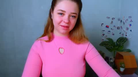 Snapshot of liaralime_ chatting on April 23, 2026, 6:58 am Liara online show from April 23, 2026, 6:58 am