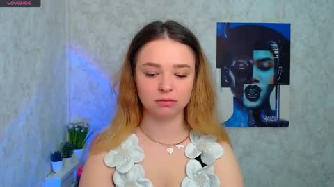 Snapshot of liaralime_ chatting on May 11, 2026, 7:14 am Liara online show from May 11, 2026, 7:14 am