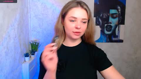 Snapshot of liaralime_ chatting on May 19, 2026, 7:26 am Liara online show from May 19, 2026, 7:26 am
