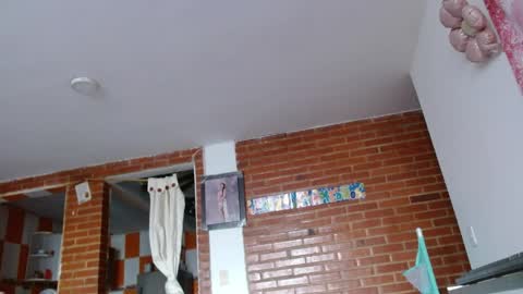 Snapshot of liarouse04 chatting on April 26, 2026, 1:31 pm Liarouse04 online show from April 26, 2026, 1:31 pm