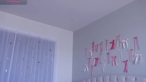 Lia online show from March 1, 2026, 4:03 am