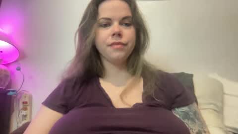 Snapshot of libbydeetzxxx chatting on January 24, 2025, 10:53 am Libby Deetz online show from January 24, 2025, 10:53 am