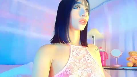 Valentina Hall online show from May 23, 2026, 11:36 am