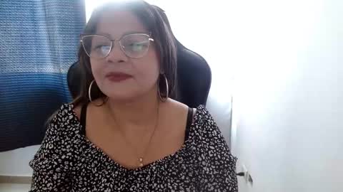 Snapshot of licenciada_ann chatting on February 24, 2025, 3:31 pm Milf Ann Latina online show from February 24, 2025, 3:31 pm