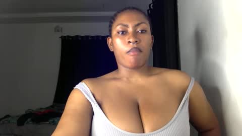 Snapshot of lick_my_pussyyy226651 chatting on December 23, 2025, 12:41 am caira online show from December 23, 2025, 12:41 am