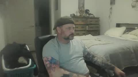 Snapshot of lickitforfunsies chatting on December 18, 2025, 5:35 am lickitforfunsies online show from December 18, 2025, 5:35 am