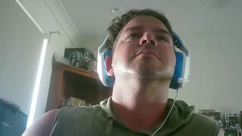 Snapshot of lickitwell29 chatting on December 18, 2025, 10:16 pm lickitwell29 online show from December 18, 2025, 10:16 pm