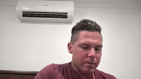 Snapshot of lickitwell29 chatting on January 6, 2026, 12:53 pm lickitwell29 online show from January 6, 2026, 12:53 pm