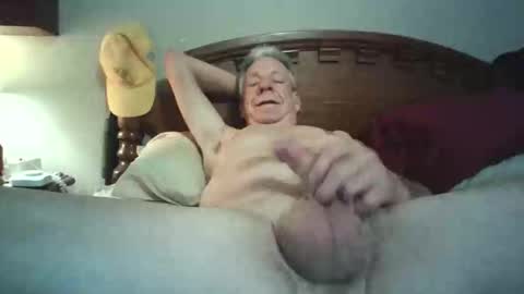 Snapshot of lickmysnowballs chatting on April 13, 2026, 6:02 pm lickmysnowballs online show from April 13, 2026, 6:02 pm