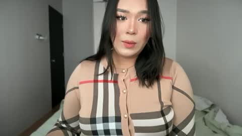 Snapshot of lifeisbeautifulwith__maxine chatting on July 24, 2026, 12:19 am Maxine online show from July 24, 2026, 12:19 am