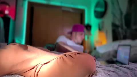 Jordan  Mitchell online show from November 7, 2025, 9:31 am