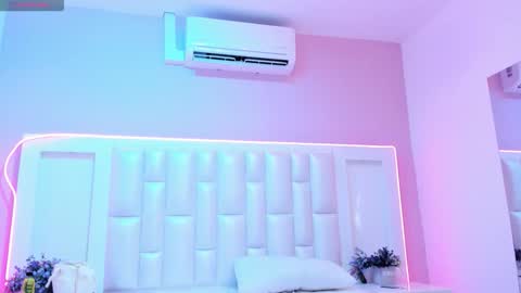 Lia  online show from April 13, 2026, 5:29 pm