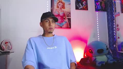 Snapshot of liiaam_lee_ chatting on November 4, 2025, 2:05 pm Daniel online show from November 4, 2025, 2:05 pm