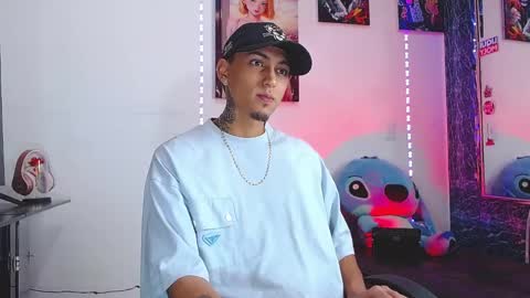 Snapshot of liiaam_lee_ chatting on November 8, 2025, 12:38 pm Daniel online show from November 8, 2025, 12:38 pm