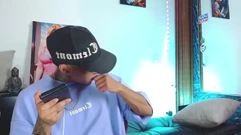 Snapshot of liiaam_lee_ chatting on November 23, 2025, 1:55 pm Daniel online show from November 23, 2025, 1:55 pm