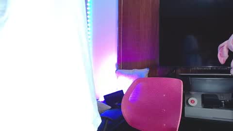 Snapshot of liiaam_lee_ chatting on November 28, 2025, 12:13 am Daniel online show from November 28, 2025, 12:13 am