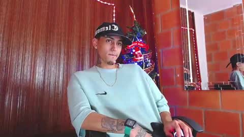 Snapshot of liiaam_lee_ chatting on December 19, 2025, 4:25 pm Daniel online show from December 19, 2025, 4:25 pm