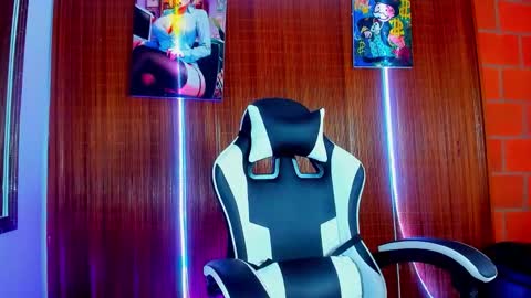 Snapshot of liiaam_lee_ chatting on February 10, 2026, 10:14 pm Daniel online show from February 10, 2026, 10:14 pm